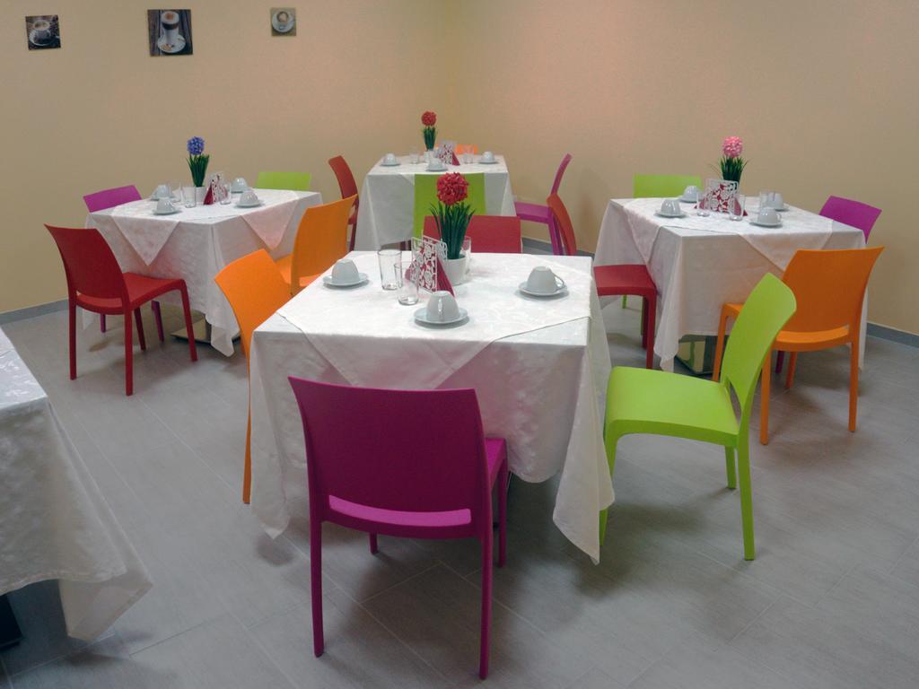 Affittacamere Rooms Di Matteo San Paolo di Iesi Bagian luar foto